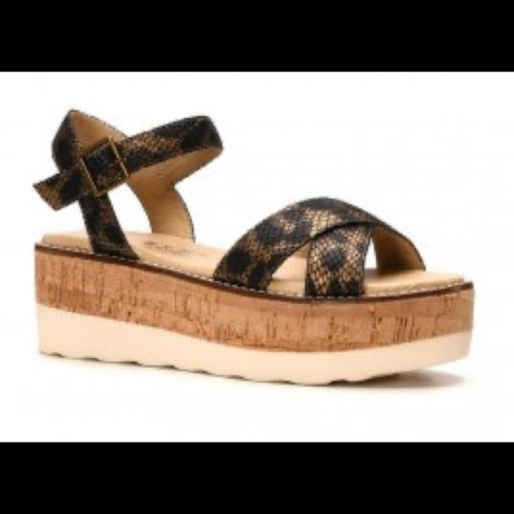 Metallic Leopard Flatform Sandal